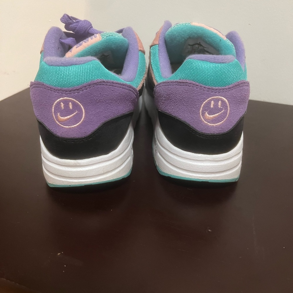Have A Nice Day Air Max - Picture 4 of 4